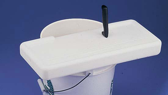 Battlewagon Bucket 3.5 Gallon with Rope Handle - Capt. Harry's Fishing  Supply